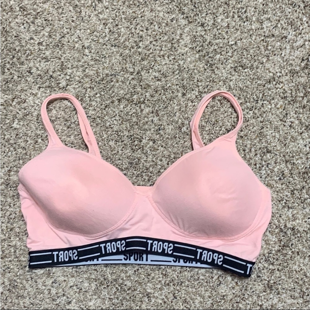 5/$45 SALE Women’s Size 3X Light Padded Wire-Free Sport Bra